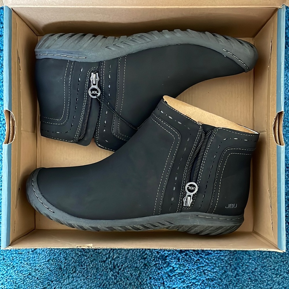 Black Stylish Snow Boots